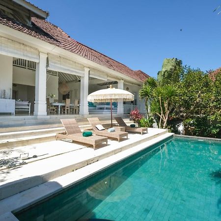 Villa Hally Bali Ungasan Exterior foto