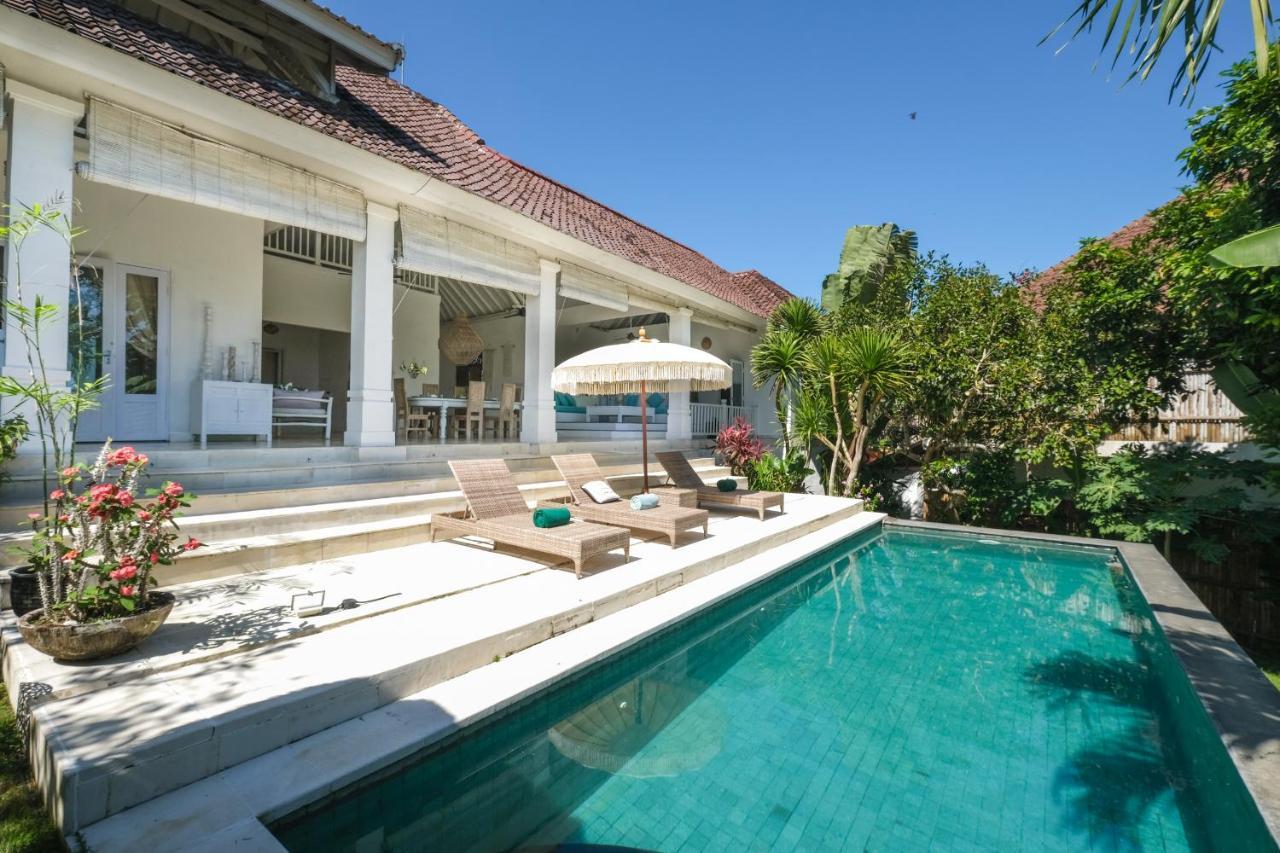 Villa Hally Bali Ungasan Exterior foto