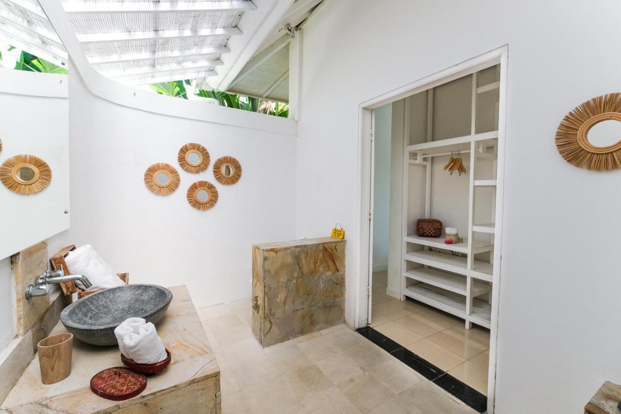 Villa Hally Bali Ungasan Exterior foto